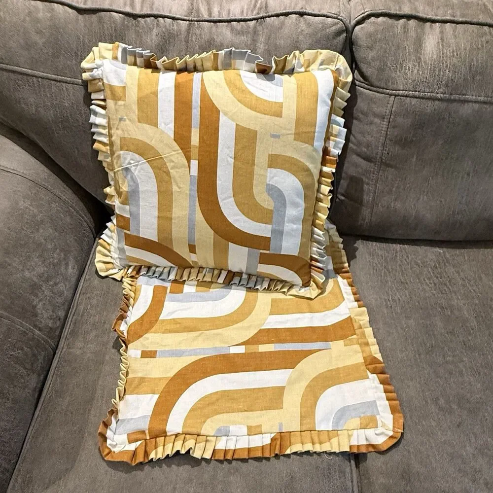 Handmade Set of 2 Throw Pillow Covers 18x18 Geometric Ruffle Trim Hidden Zipper